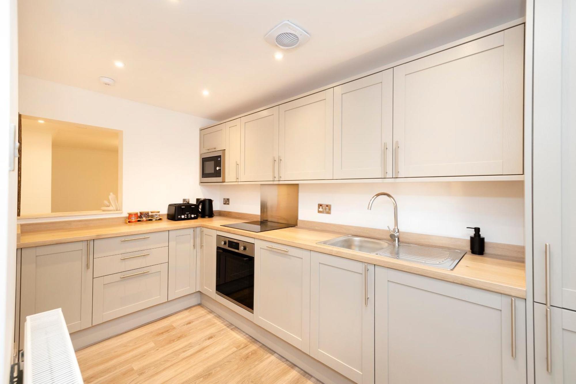 Joivy 3Br Flat In Haymarket With Free Parking EDI Eksteriør billede